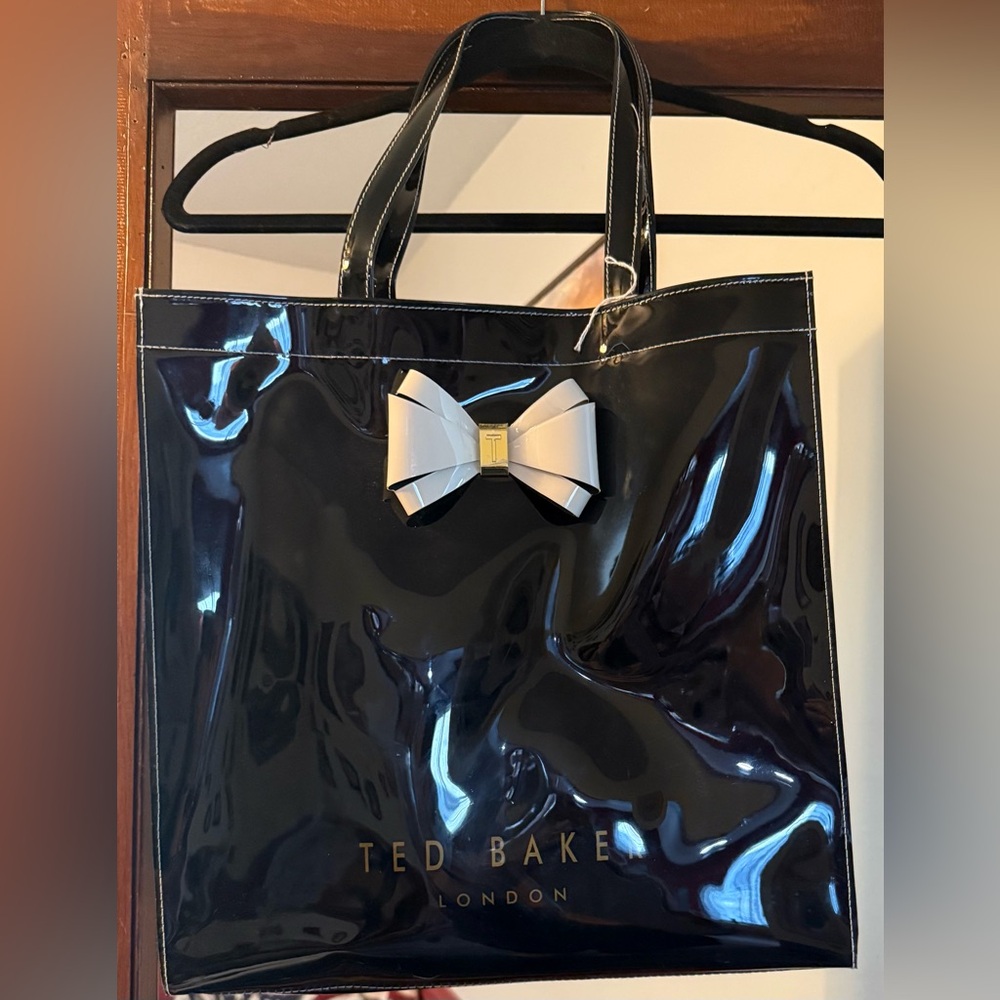 🍁🍁Ted Baker Alacon Plain Bow Large Icon Bag- NAVY -EUC-